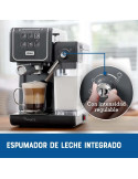 Cafetera Oster para Espresso y Capuccino BVSTEM5501B Negro